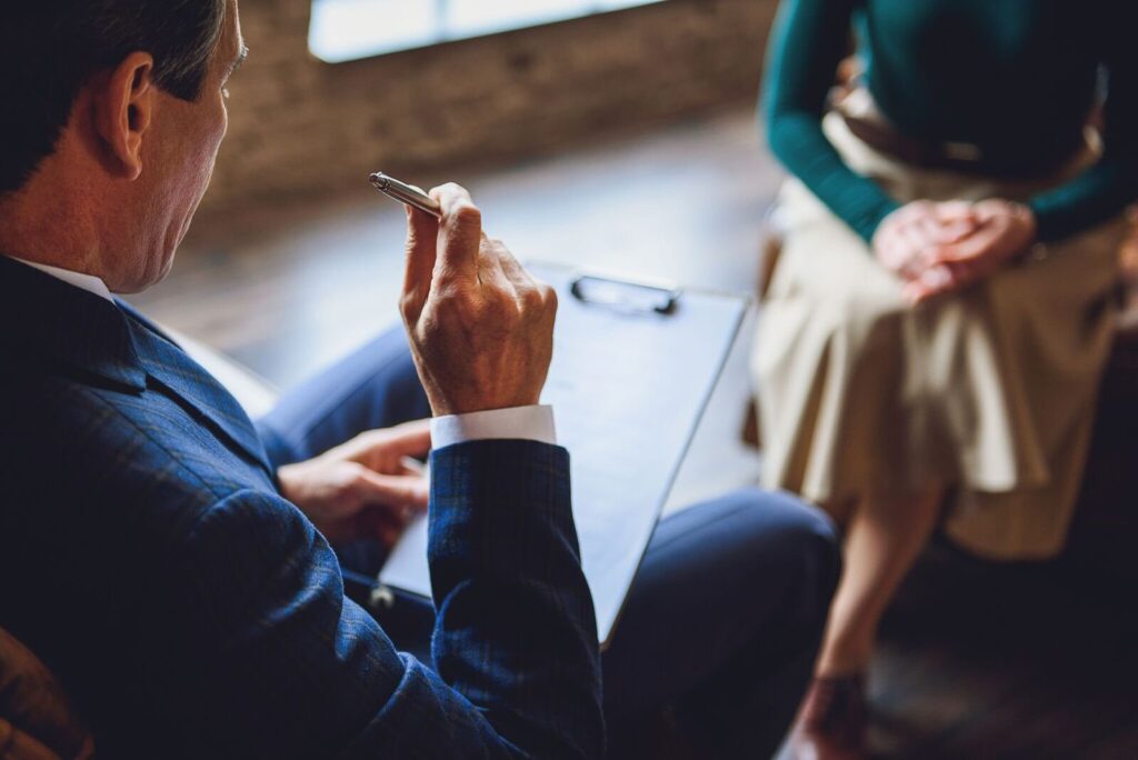 What is the Difference Between Psychotherapists and Psychiatrists