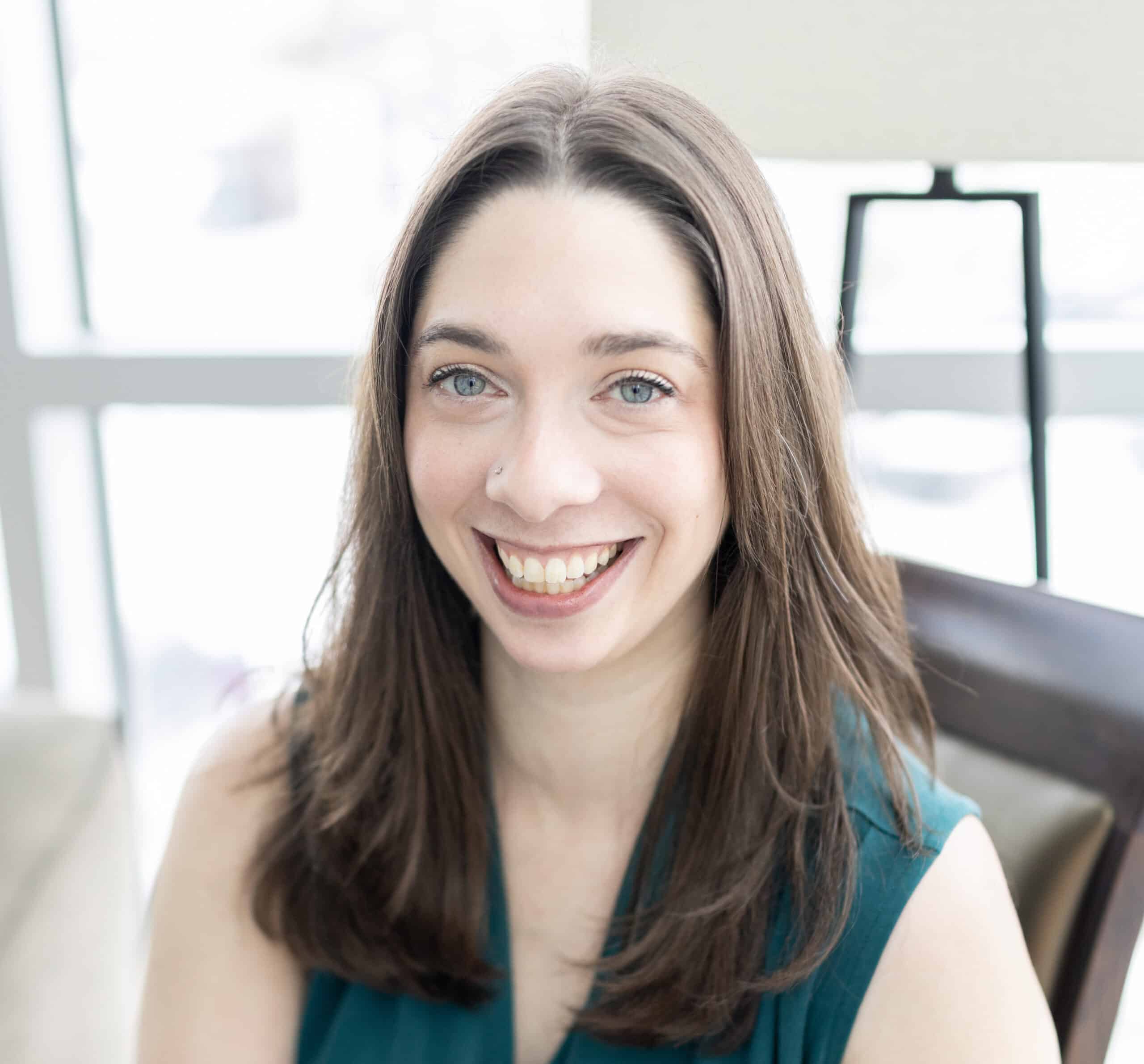 Headshot of Leanne Luchinski